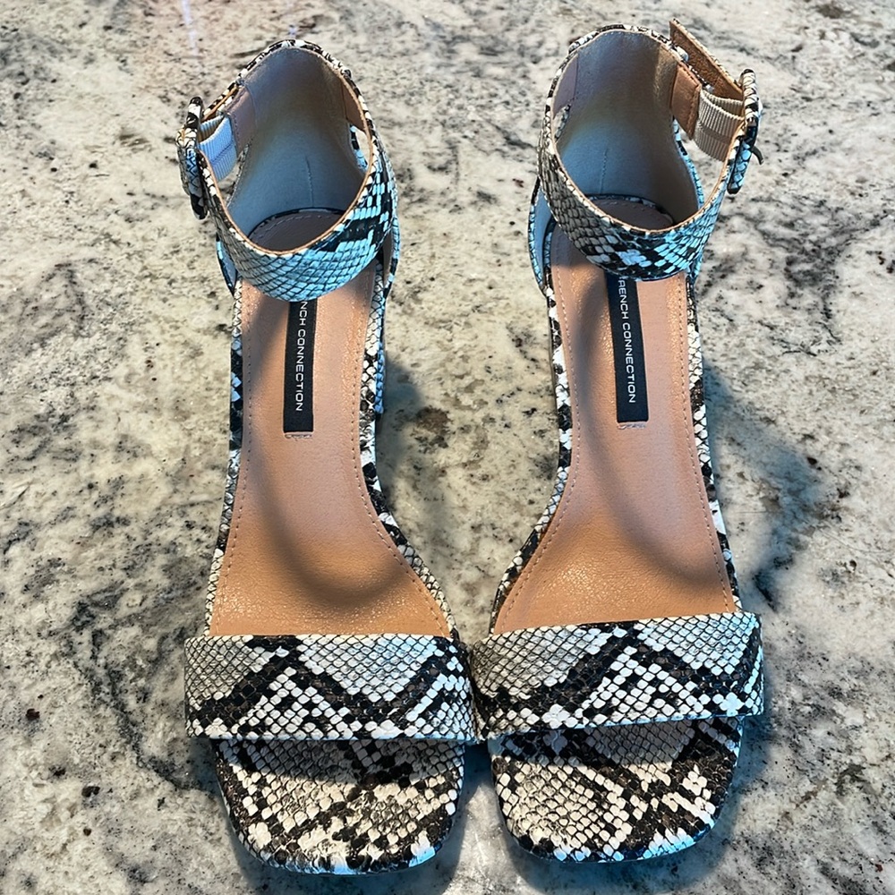 French Connection Shoes‎ Sandals 7